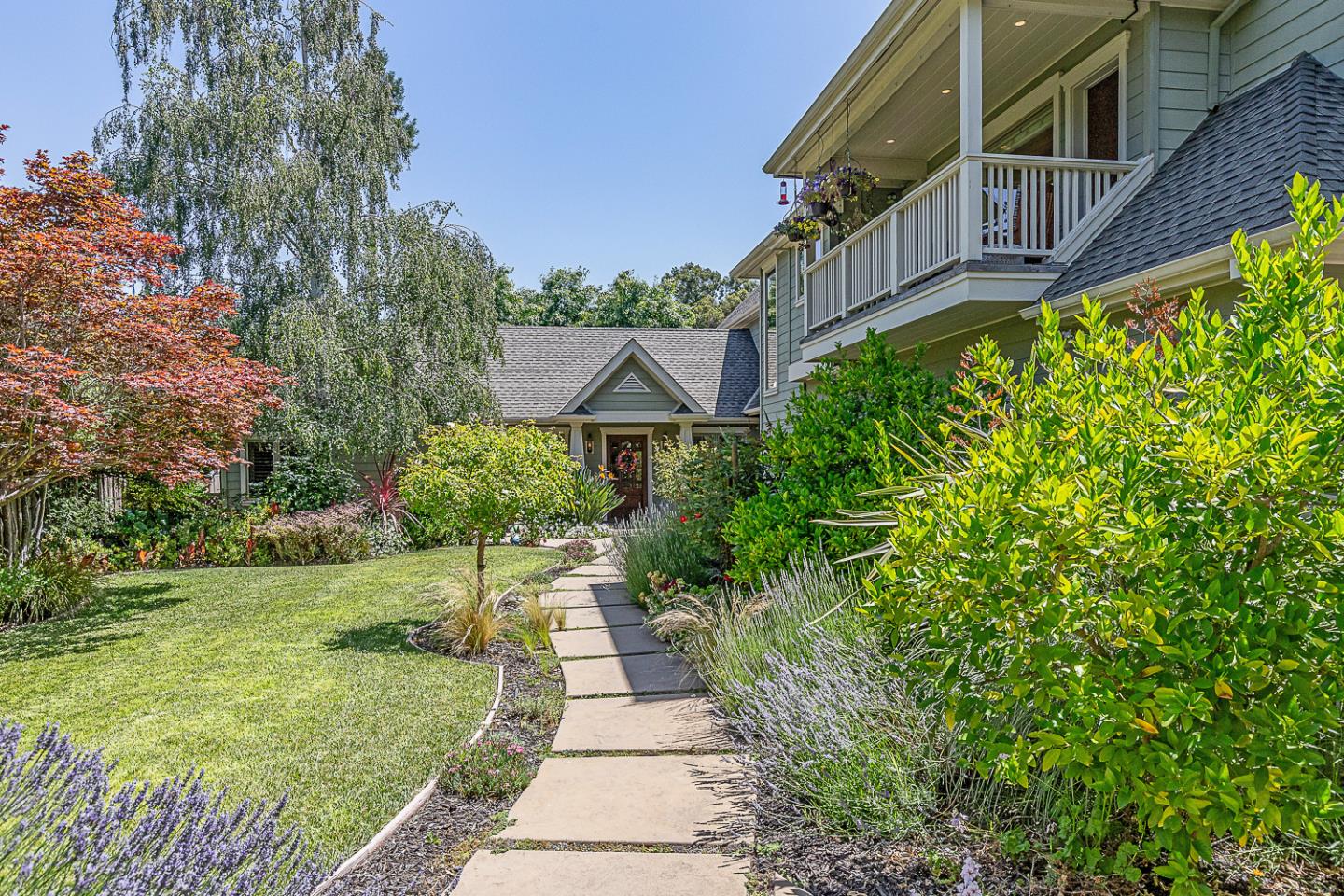 Detail Gallery Image 2 of 40 For 587 Sequoia Ave, Redwood City,  CA 94061 - 5 Beds | 4 Baths