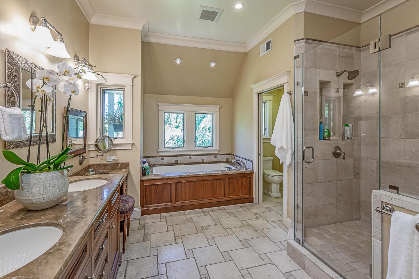 Detail Gallery Image 22 of 40 For 587 Sequoia Ave, Redwood City,  CA 94061 - 5 Beds | 4 Baths