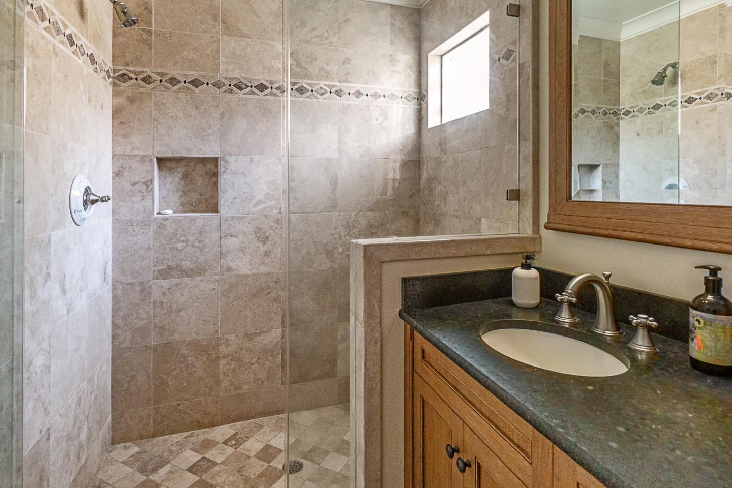 Detail Gallery Image 29 of 40 For 587 Sequoia Ave, Redwood City,  CA 94061 - 5 Beds | 4 Baths