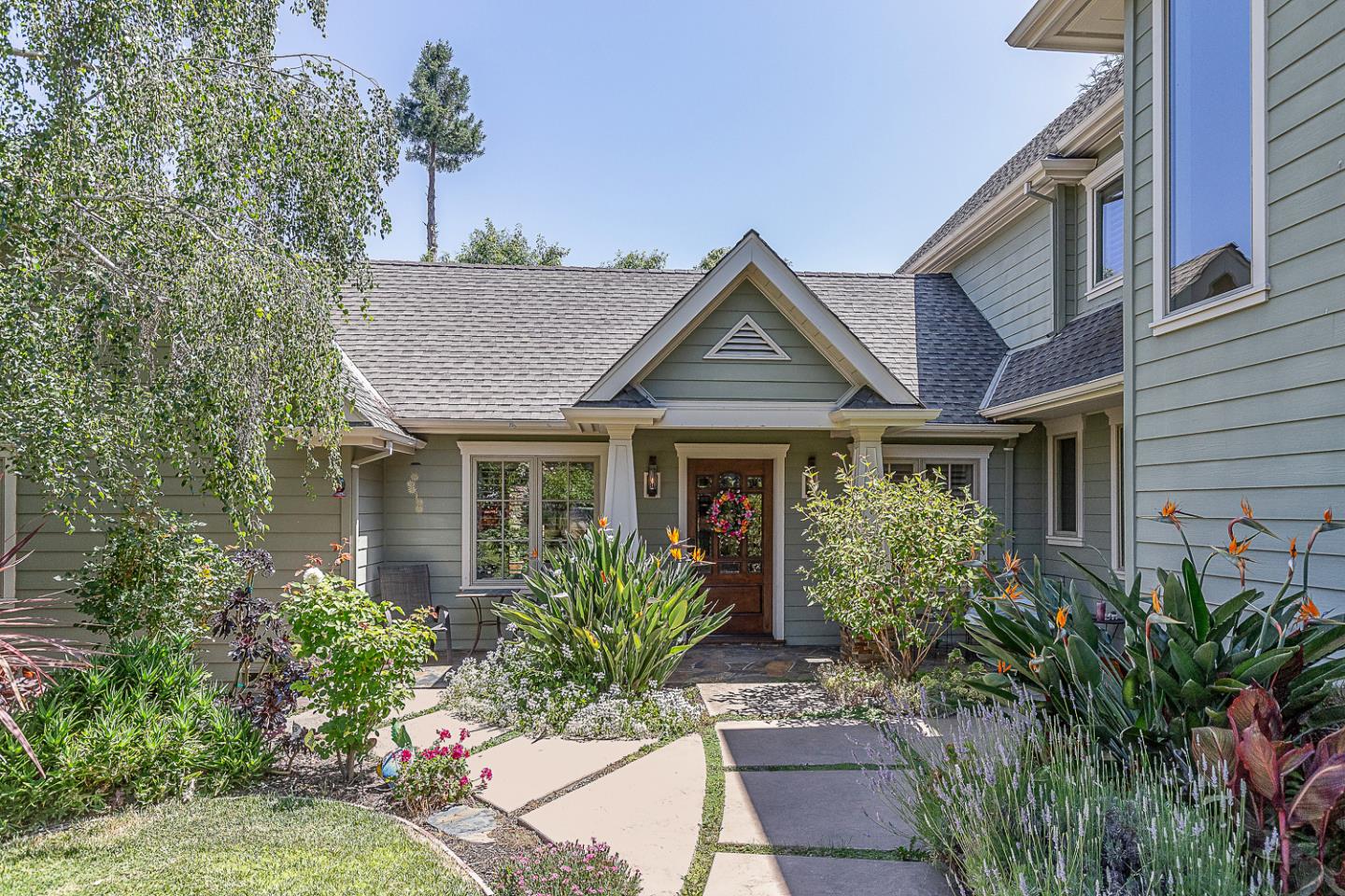Detail Gallery Image 3 of 40 For 587 Sequoia Ave, Redwood City,  CA 94061 - 5 Beds | 4 Baths