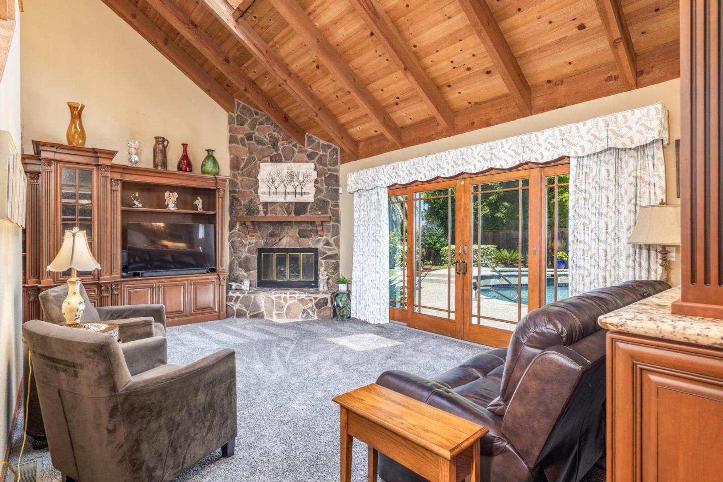 Detail Gallery Image 16 of 57 For 1109 Foxhurst Way, San Jose,  CA 95120 - 5 Beds | 3 Baths