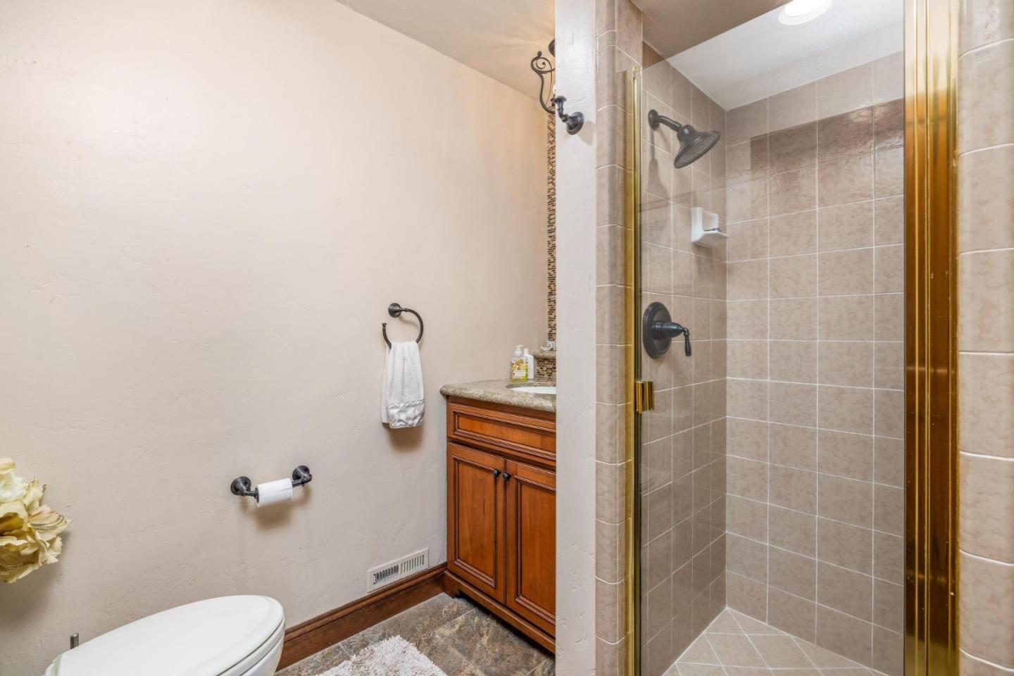 Detail Gallery Image 29 of 57 For 1109 Foxhurst Way, San Jose,  CA 95120 - 5 Beds | 3 Baths
