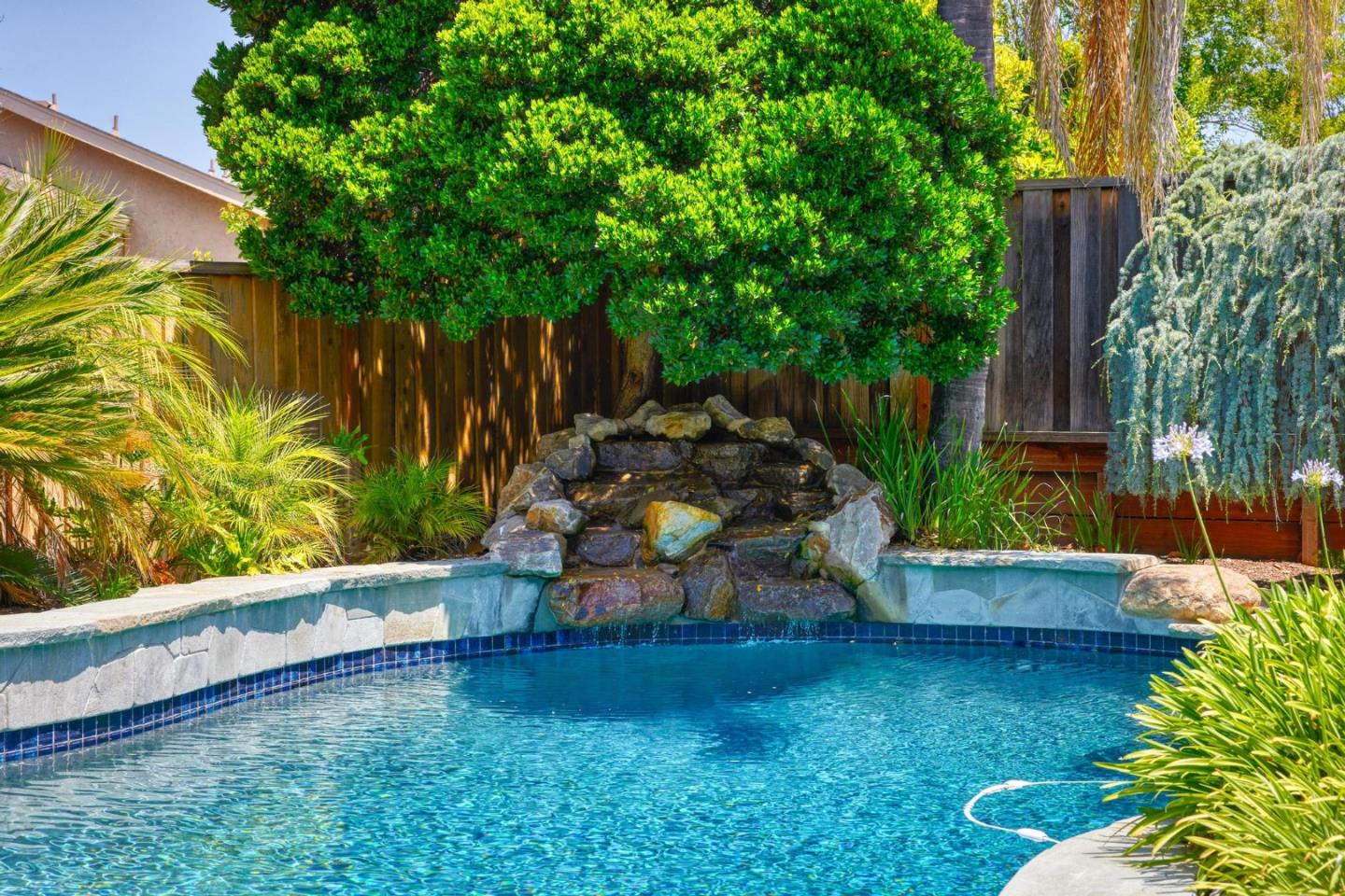 Detail Gallery Image 51 of 57 For 1109 Foxhurst Way, San Jose,  CA 95120 - 5 Beds | 3 Baths