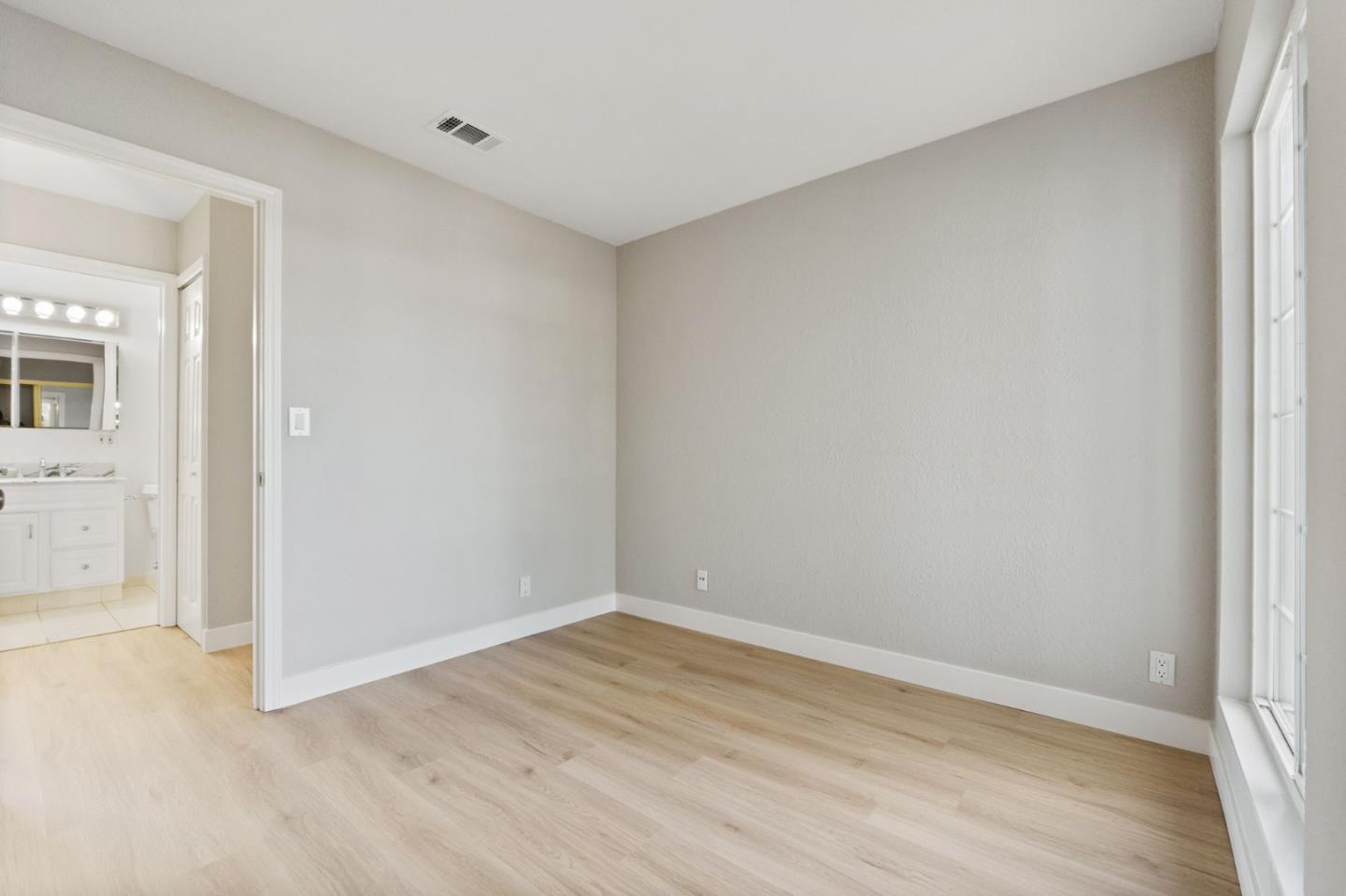 Detail Gallery Image 19 of 37 For 861 Mulcaster Ct, San Jose,  CA 95136 - 4 Beds | 2 Baths