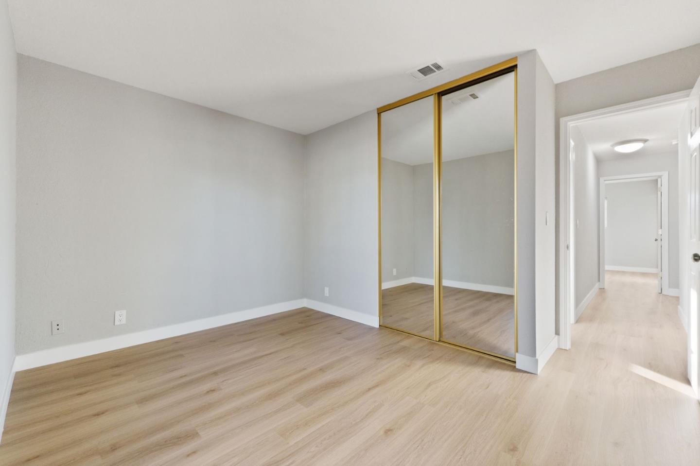 Detail Gallery Image 32 of 37 For 861 Mulcaster Ct, San Jose,  CA 95136 - 4 Beds | 2 Baths