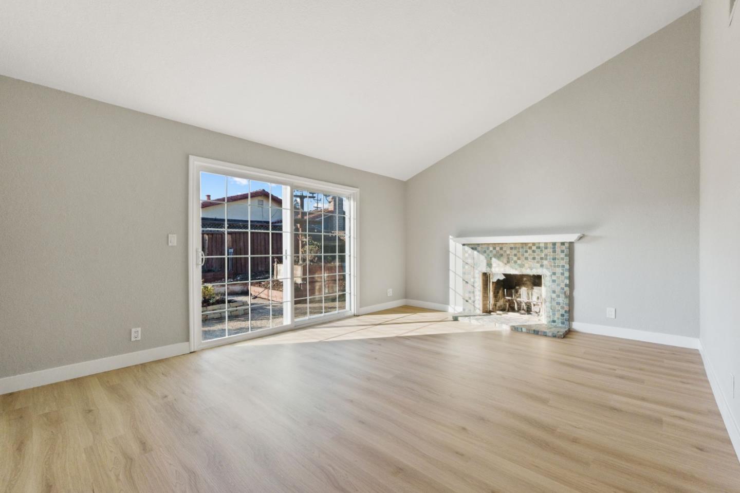 Detail Gallery Image 6 of 37 For 861 Mulcaster Ct, San Jose,  CA 95136 - 4 Beds | 2 Baths