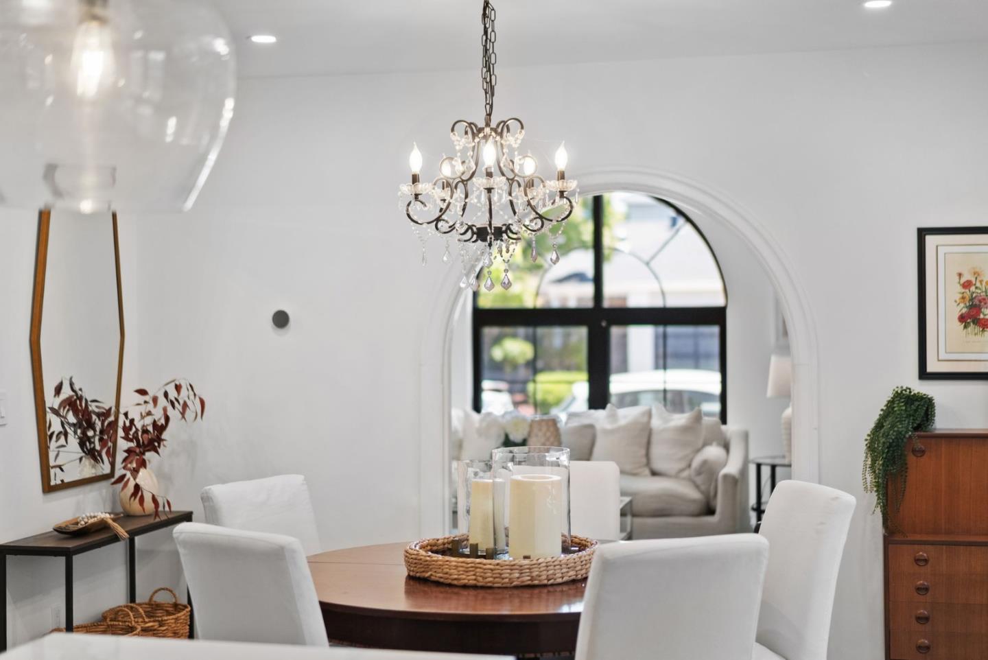 Detail Gallery Image 4 of 9 For 24 Sunnydale Ave, San Carlos,  CA 94070 - 3 Beds | 2 Baths