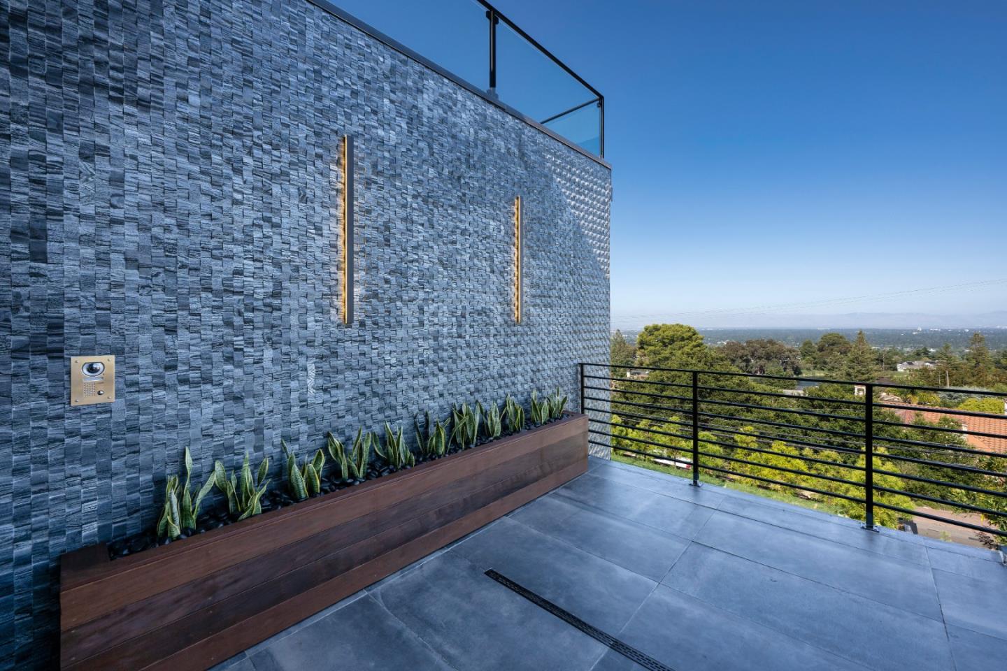 Detail Gallery Image 10 of 91 For 3964 Jefferson Ave, Redwood City,  CA 94062 - 5 Beds | 4/1 Baths
