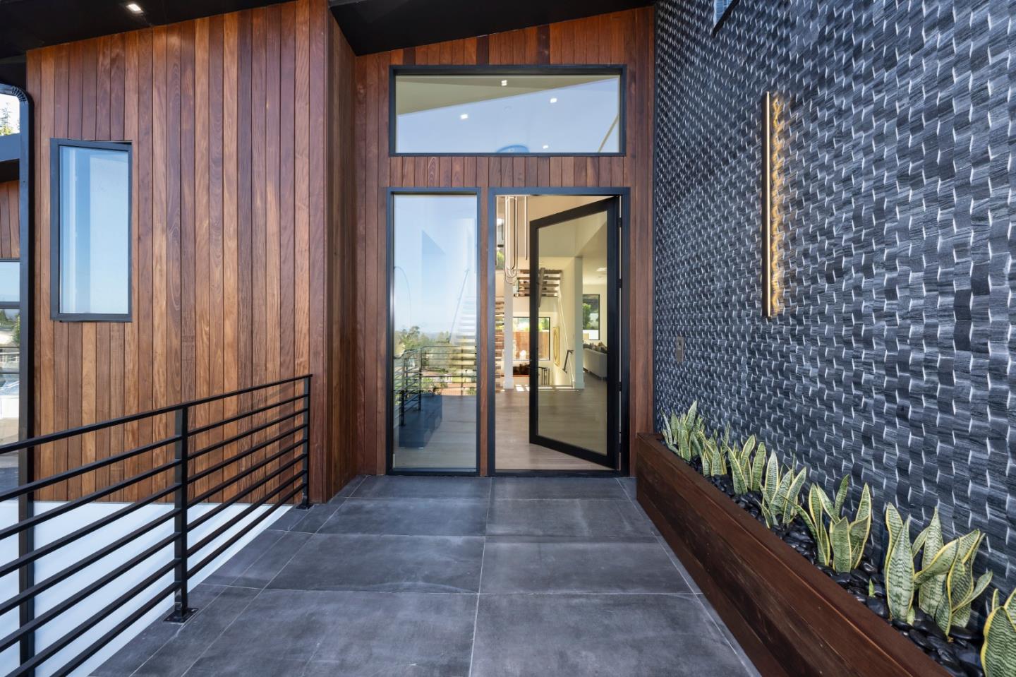 Detail Gallery Image 11 of 91 For 3964 Jefferson Ave, Redwood City,  CA 94062 - 5 Beds | 4/1 Baths