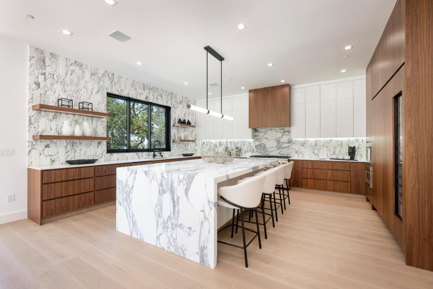 Detail Gallery Image 25 of 91 For 3964 Jefferson Ave, Redwood City,  CA 94062 - 5 Beds | 4/1 Baths