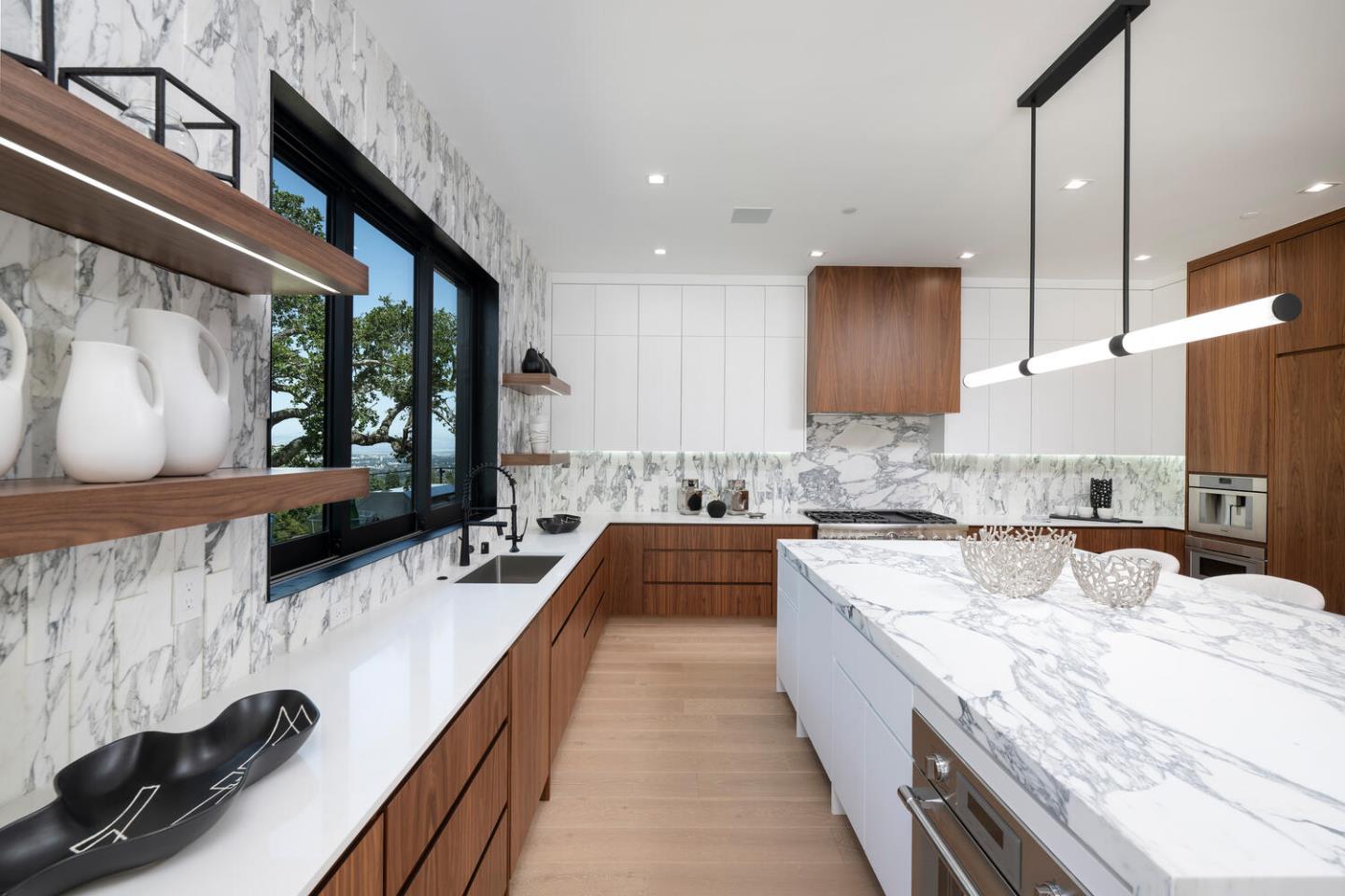 Detail Gallery Image 26 of 91 For 3964 Jefferson Ave, Redwood City,  CA 94062 - 5 Beds | 4/1 Baths