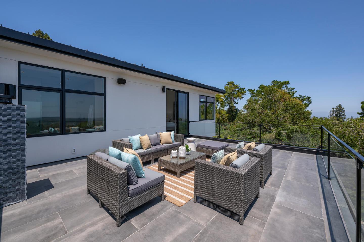 Detail Gallery Image 46 of 91 For 3964 Jefferson Ave, Redwood City,  CA 94062 - 5 Beds | 4/1 Baths