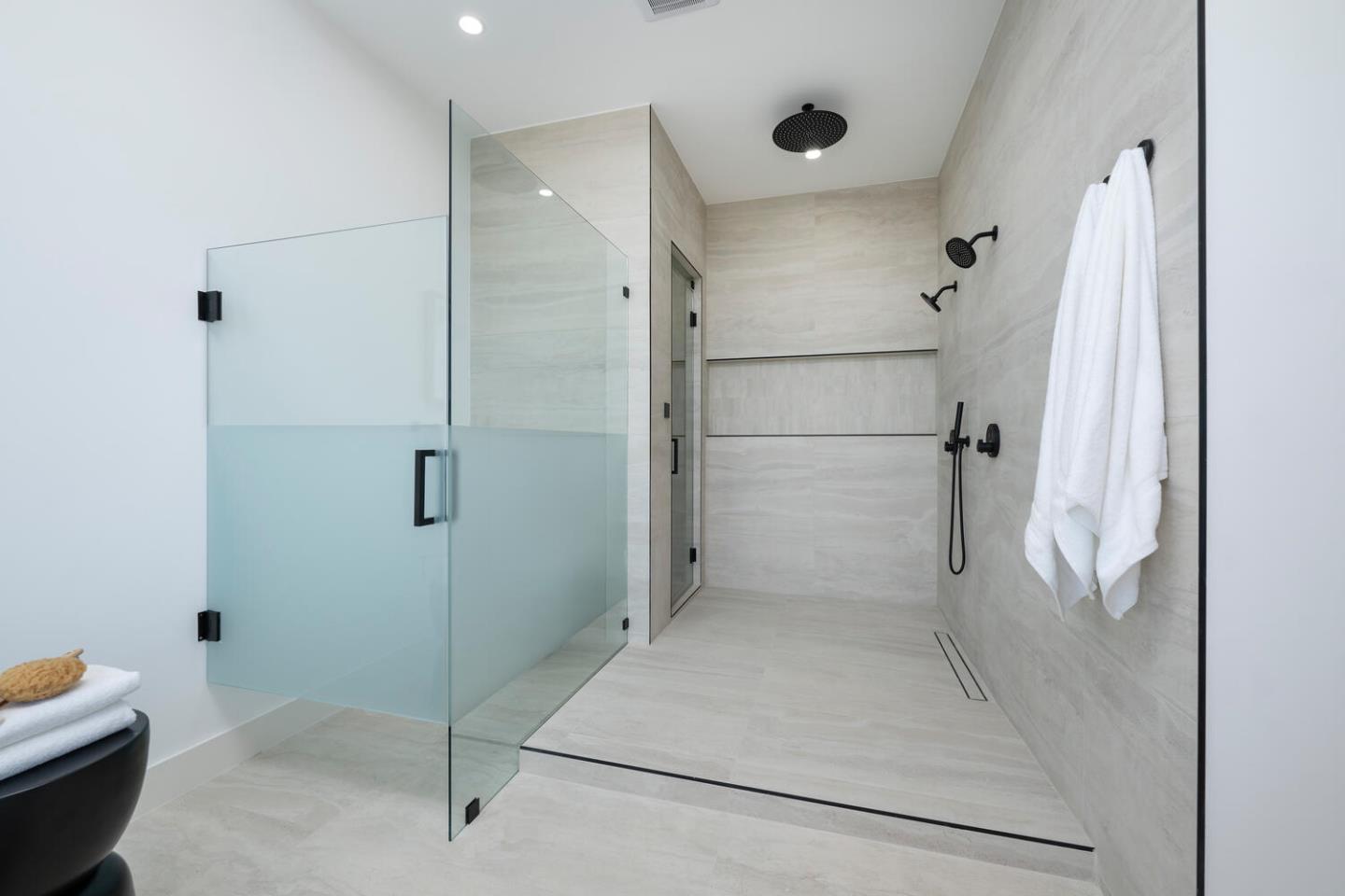 Detail Gallery Image 49 of 91 For 3964 Jefferson Ave, Redwood City,  CA 94062 - 5 Beds | 4/1 Baths