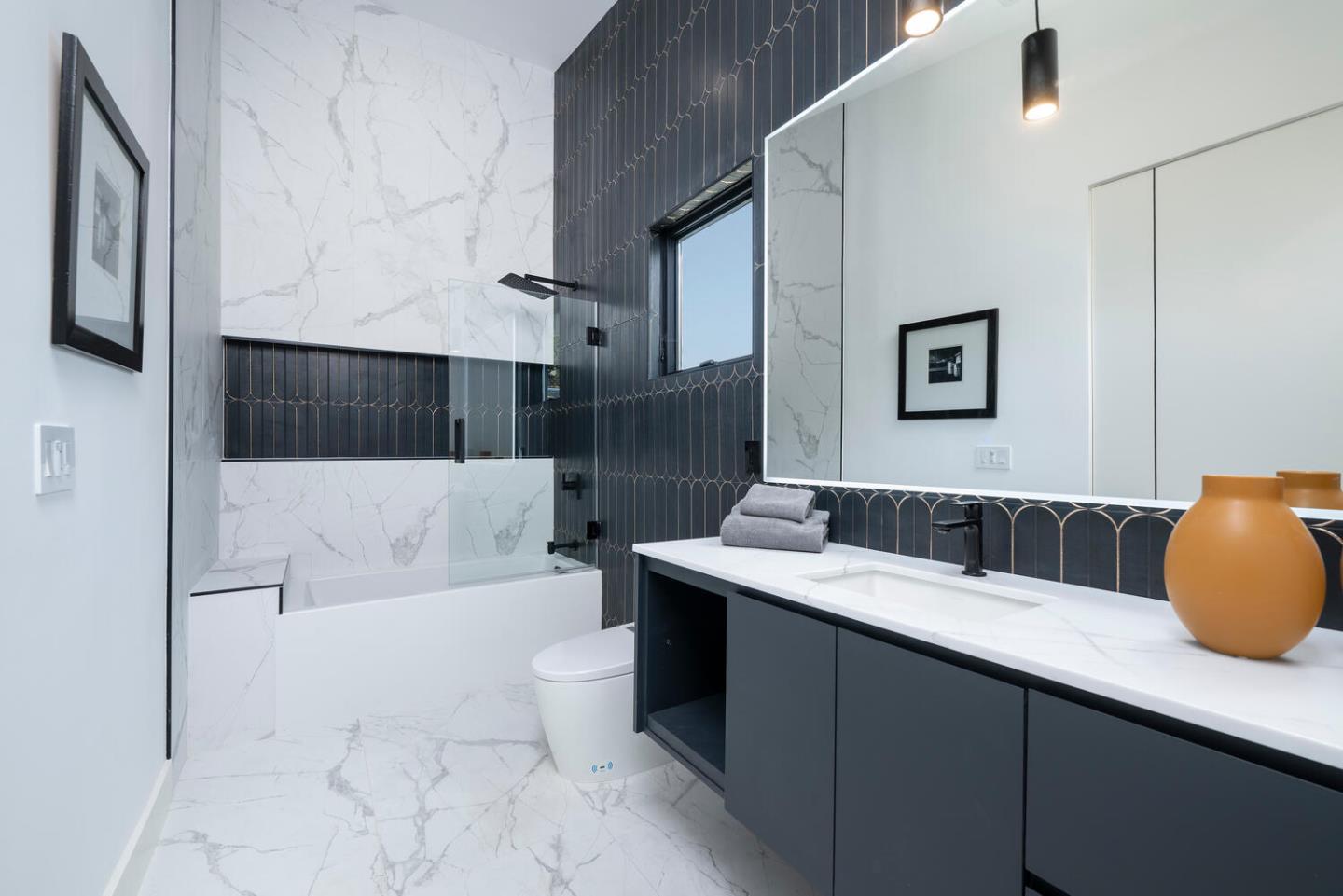 Detail Gallery Image 56 of 91 For 3964 Jefferson Ave, Redwood City,  CA 94062 - 5 Beds | 4/1 Baths