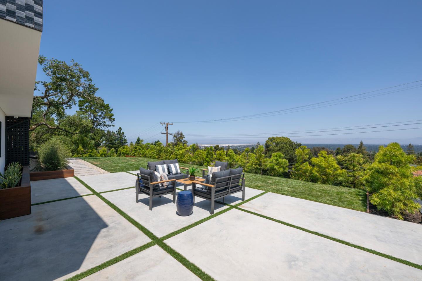 Detail Gallery Image 62 of 91 For 3964 Jefferson Ave, Redwood City,  CA 94062 - 5 Beds | 4/1 Baths