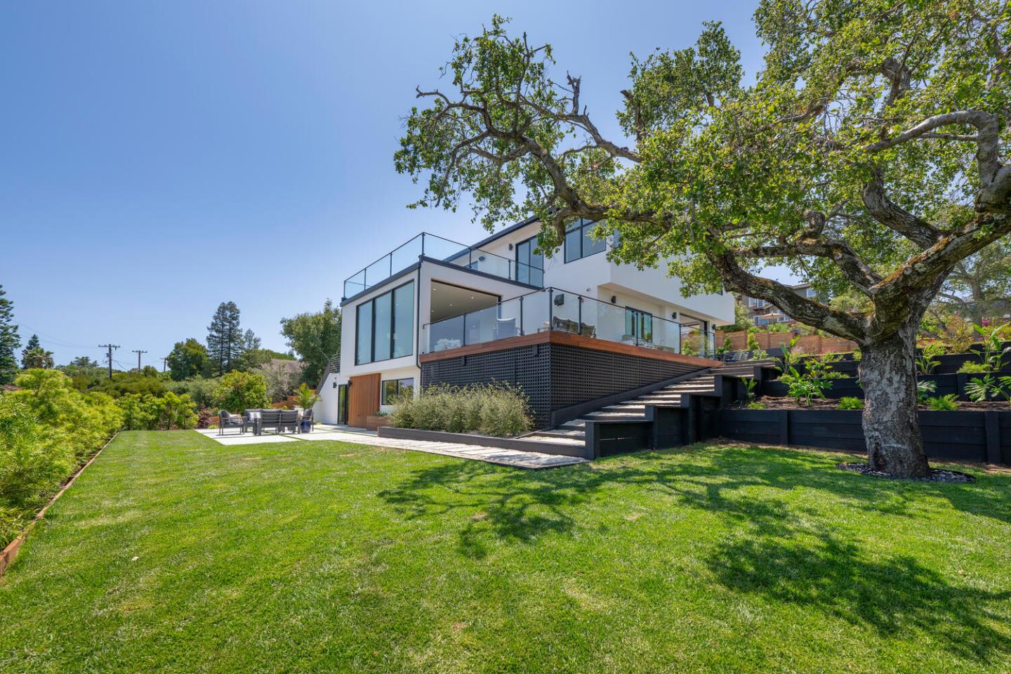 Detail Gallery Image 63 of 91 For 3964 Jefferson Ave, Redwood City,  CA 94062 - 5 Beds | 4/1 Baths