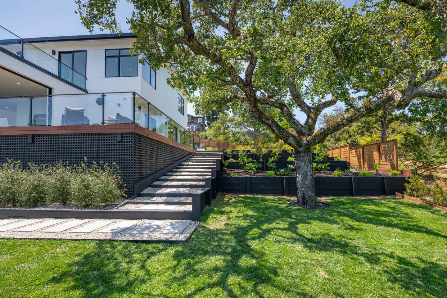 Detail Gallery Image 64 of 91 For 3964 Jefferson Ave, Redwood City,  CA 94062 - 5 Beds | 4/1 Baths