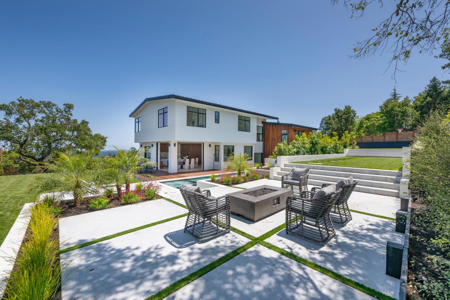 Detail Gallery Image 72 of 91 For 3964 Jefferson Ave, Redwood City,  CA 94062 - 5 Beds | 4/1 Baths