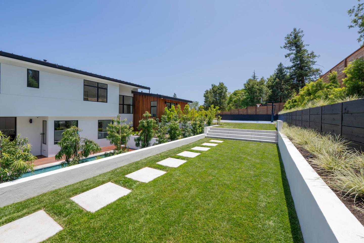 Detail Gallery Image 74 of 91 For 3964 Jefferson Ave, Redwood City,  CA 94062 - 5 Beds | 4/1 Baths