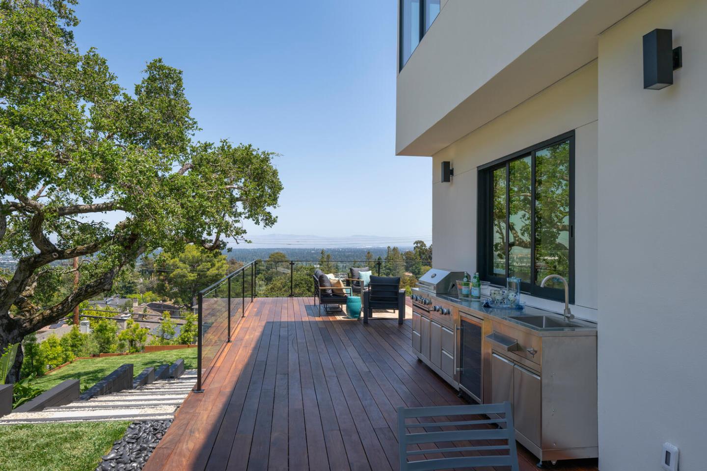 Detail Gallery Image 79 of 91 For 3964 Jefferson Ave, Redwood City,  CA 94062 - 5 Beds | 4/1 Baths