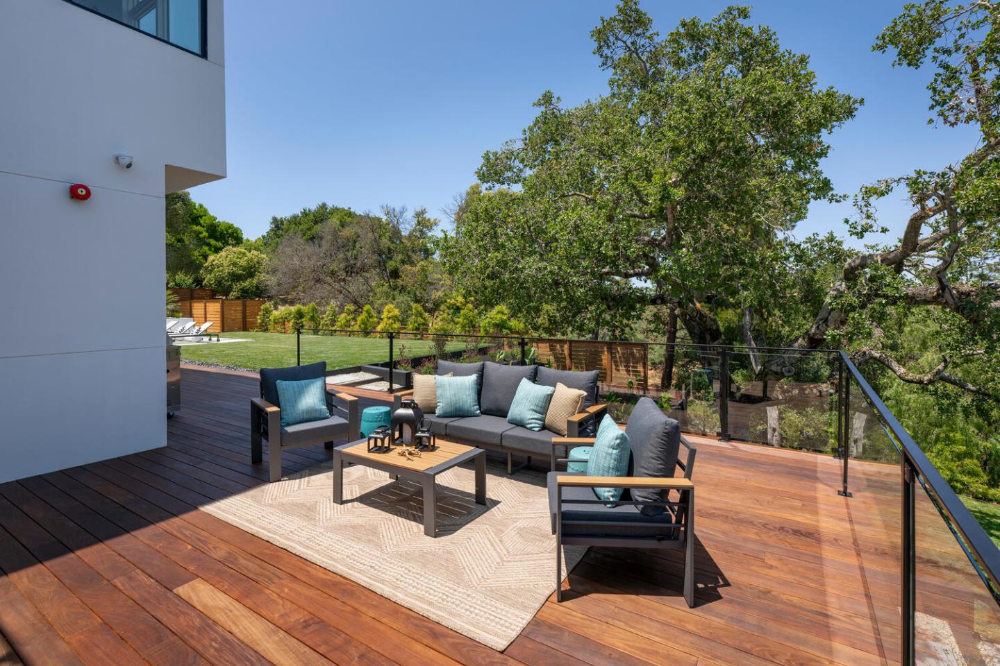 Detail Gallery Image 82 of 91 For 3964 Jefferson Ave, Redwood City,  CA 94062 - 5 Beds | 4/1 Baths