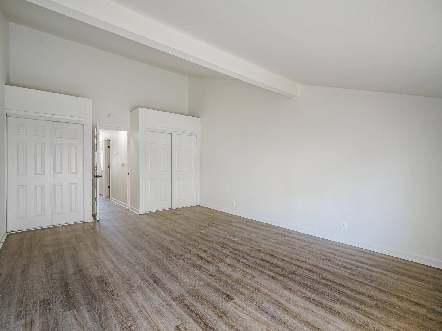 Detail Gallery Image 18 of 36 For 914 Acosta Plz #83,  Salinas,  CA 93905 - 4 Beds | 1/1 Baths