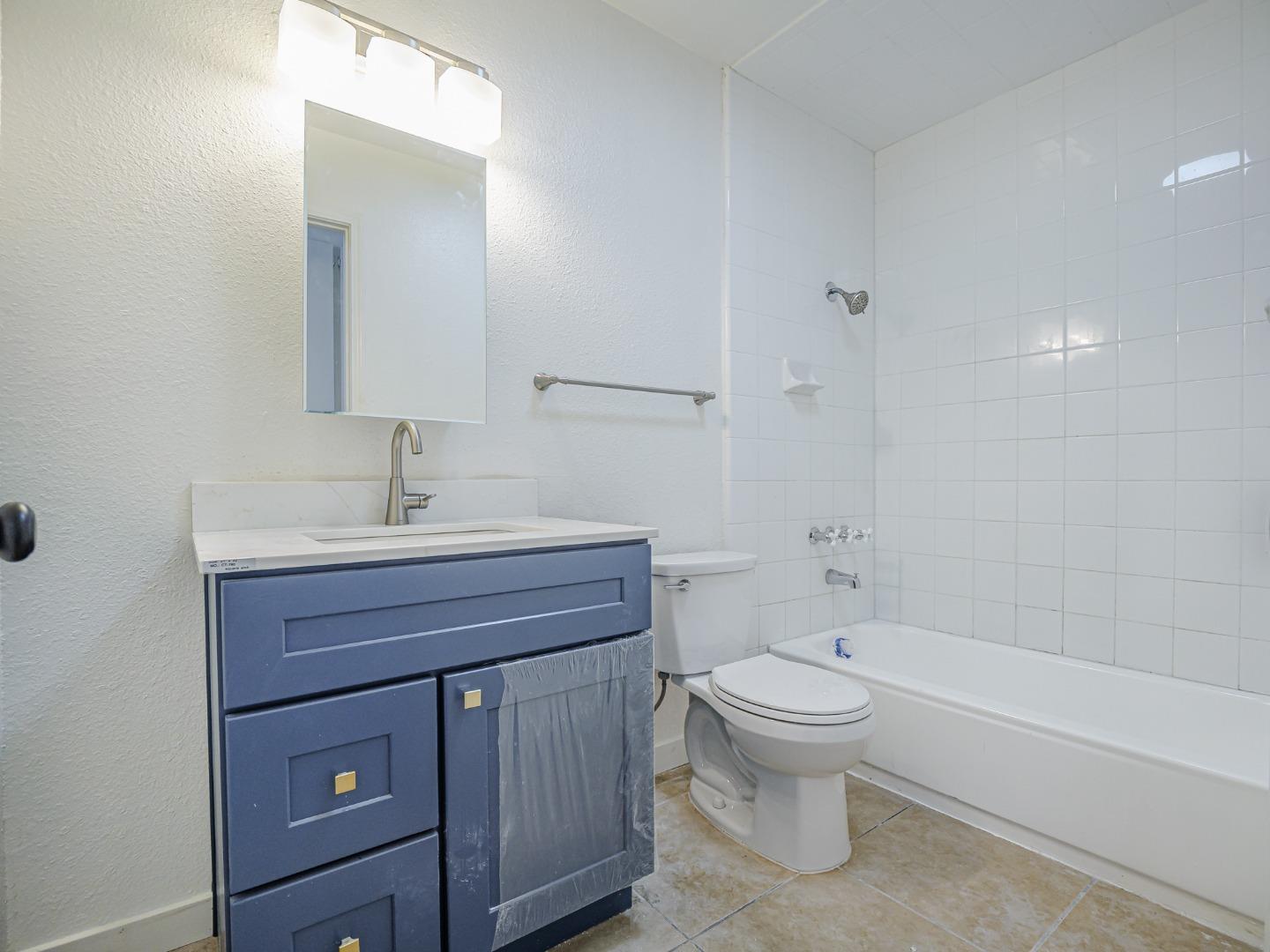 Detail Gallery Image 28 of 36 For 914 Acosta Plz #83,  Salinas,  CA 93905 - 4 Beds | 1/1 Baths