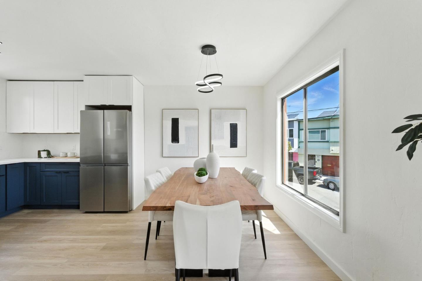 Detail Gallery Image 10 of 36 For 155 Bridgeview Dr, San Francisco,  CA 94124 - 3 Beds | 3 Baths