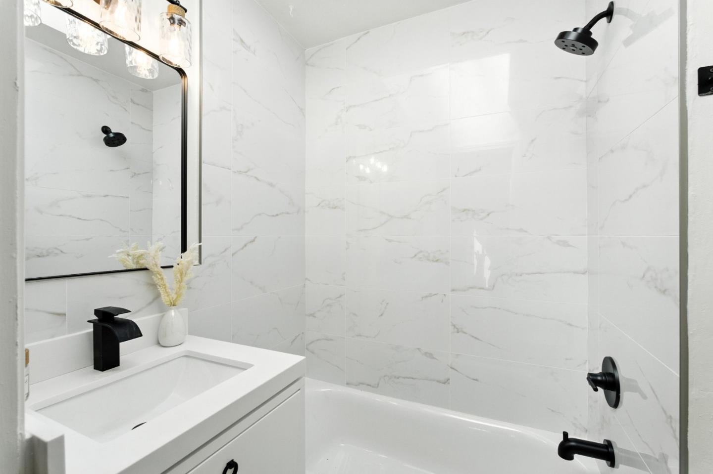 Detail Gallery Image 22 of 36 For 155 Bridgeview Dr, San Francisco,  CA 94124 - 3 Beds | 3 Baths