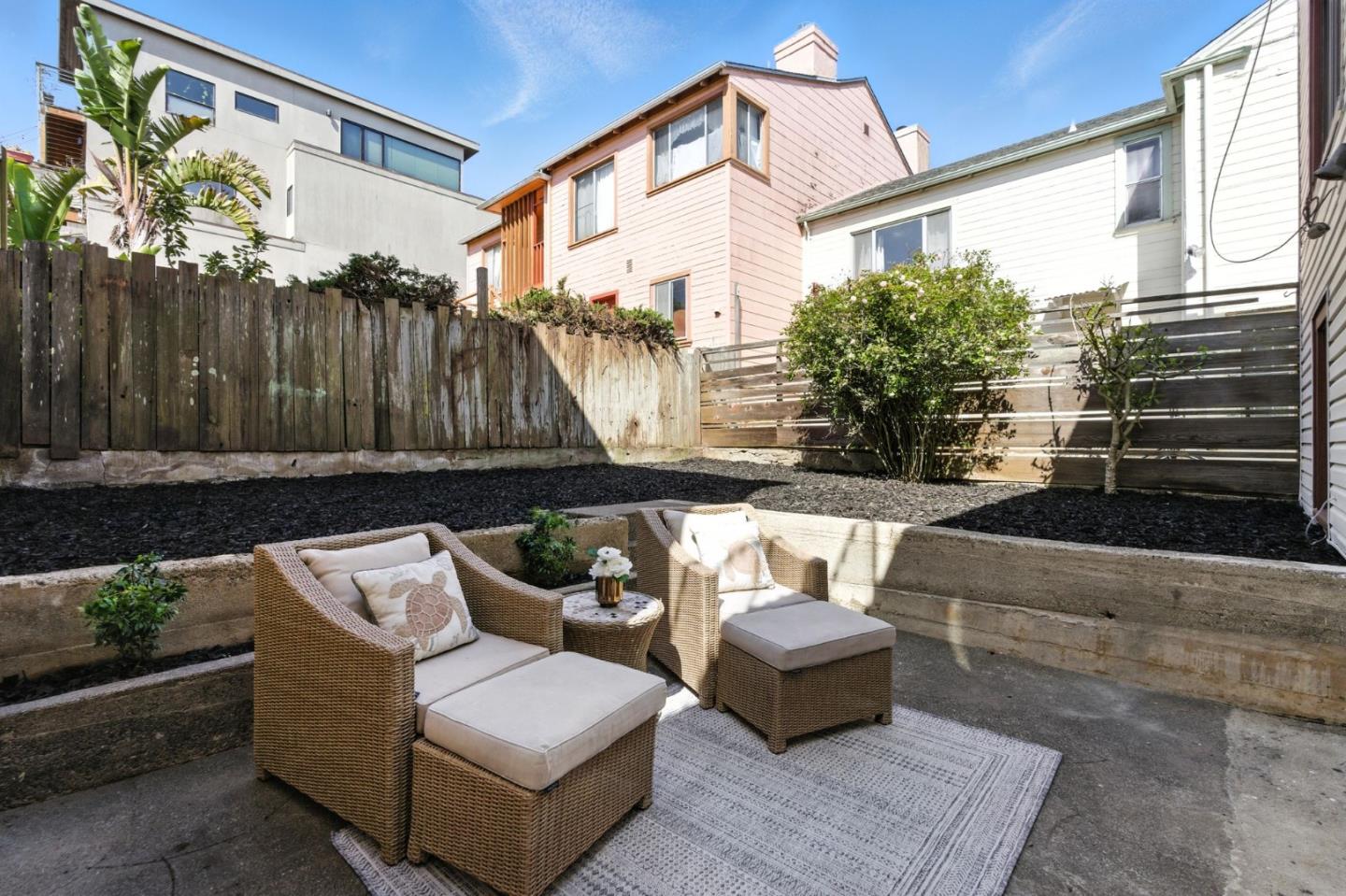 Detail Gallery Image 30 of 36 For 155 Bridgeview Dr, San Francisco,  CA 94124 - 3 Beds | 3 Baths