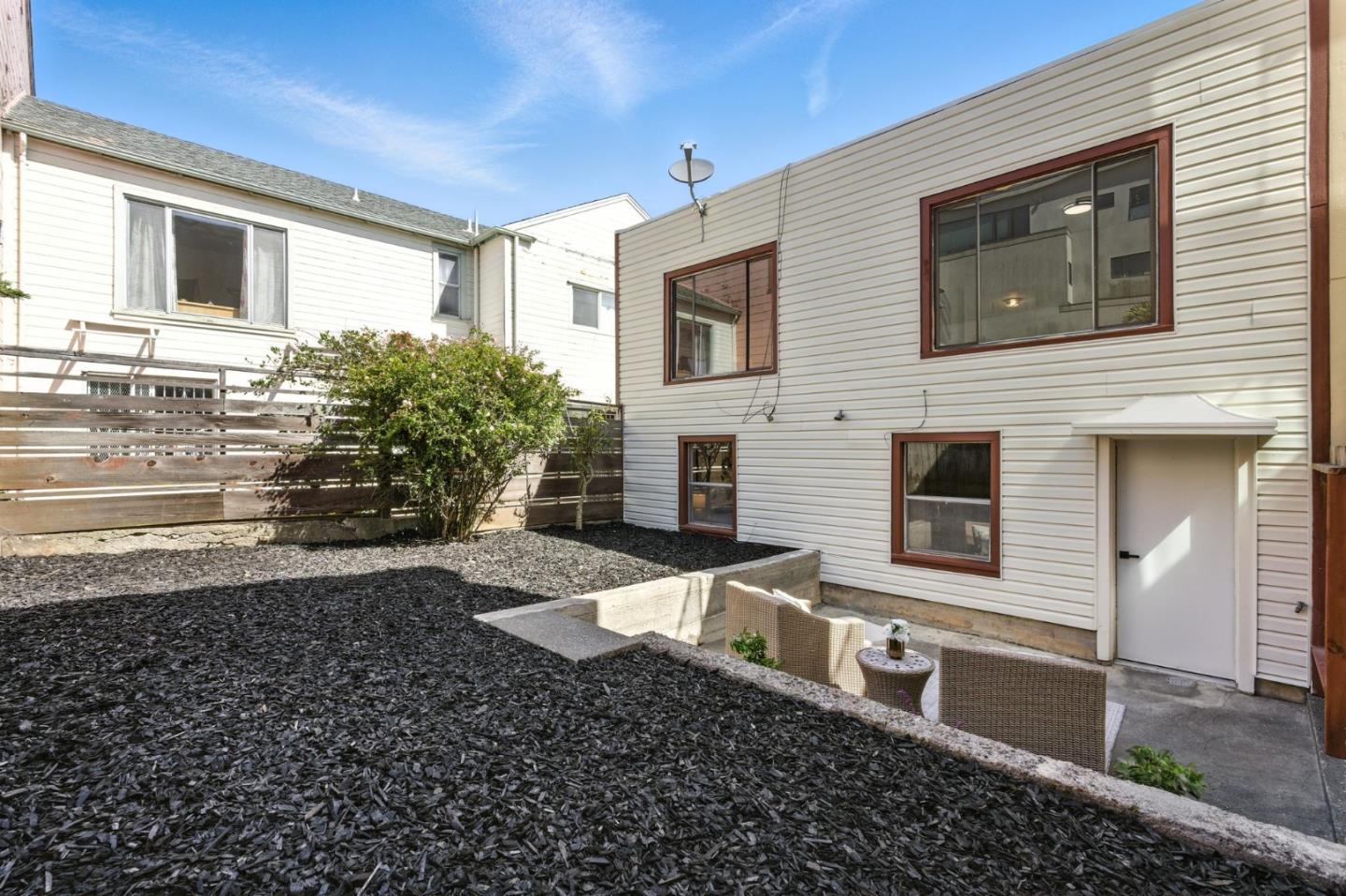 Detail Gallery Image 33 of 36 For 155 Bridgeview Dr, San Francisco,  CA 94124 - 3 Beds | 3 Baths