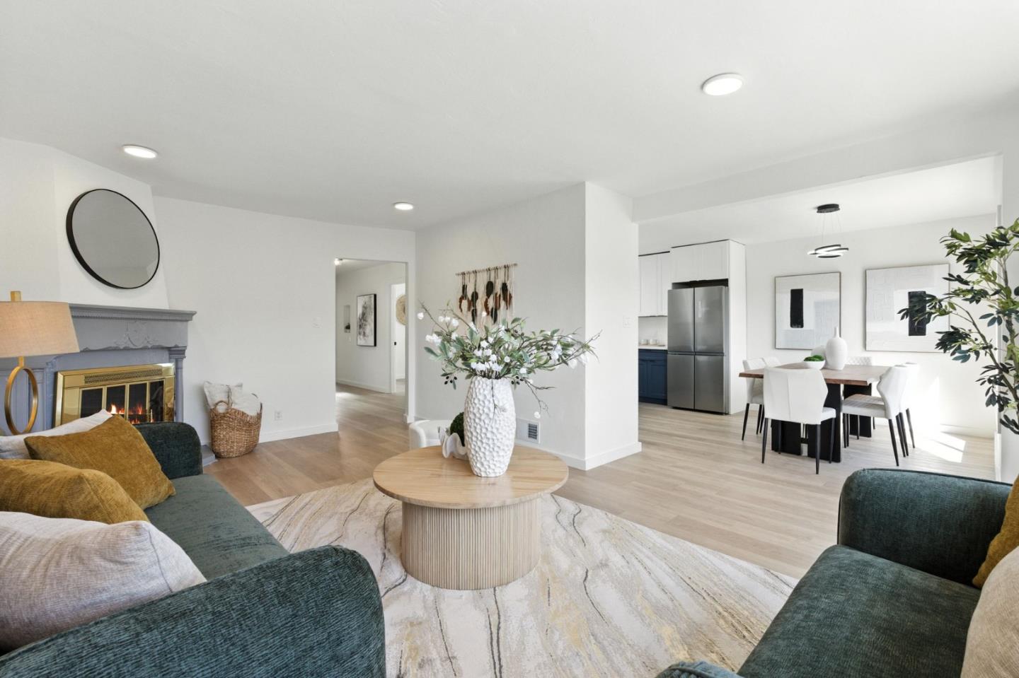 Detail Gallery Image 9 of 36 For 155 Bridgeview Dr, San Francisco,  CA 94124 - 3 Beds | 3 Baths