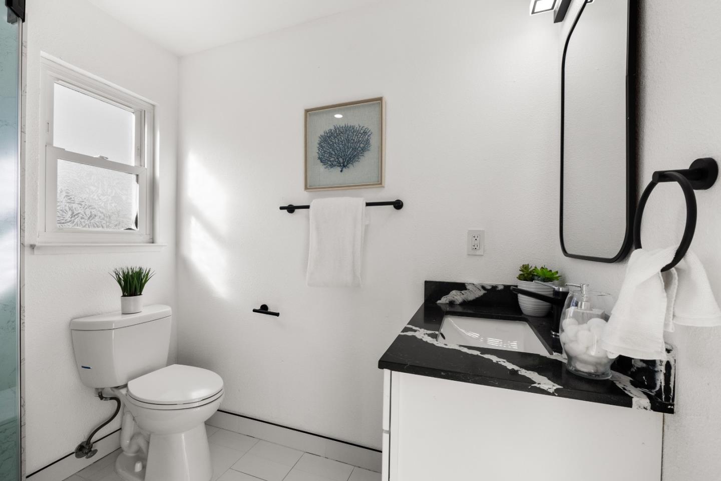 Detail Gallery Image 28 of 39 For 24675 Joanne St, Hayward,  CA 94544 - 4 Beds | 3 Baths