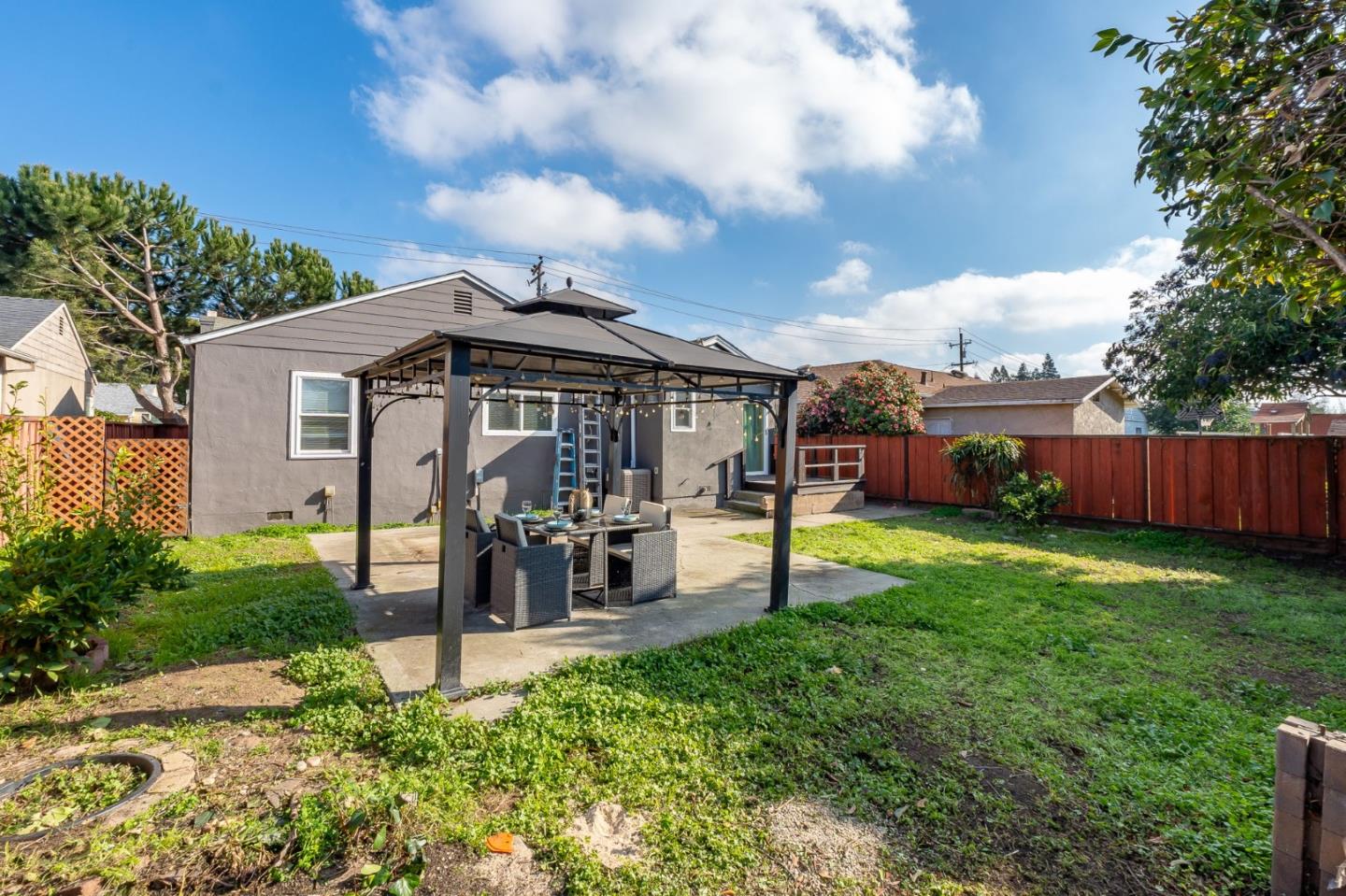 Detail Gallery Image 31 of 39 For 24675 Joanne St, Hayward,  CA 94544 - 4 Beds | 3 Baths