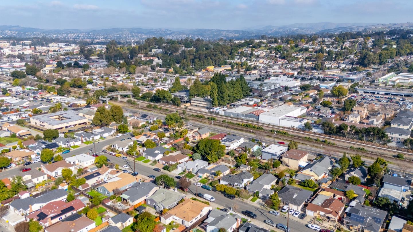 Detail Gallery Image 36 of 39 For 24675 Joanne St, Hayward,  CA 94544 - 4 Beds | 3 Baths