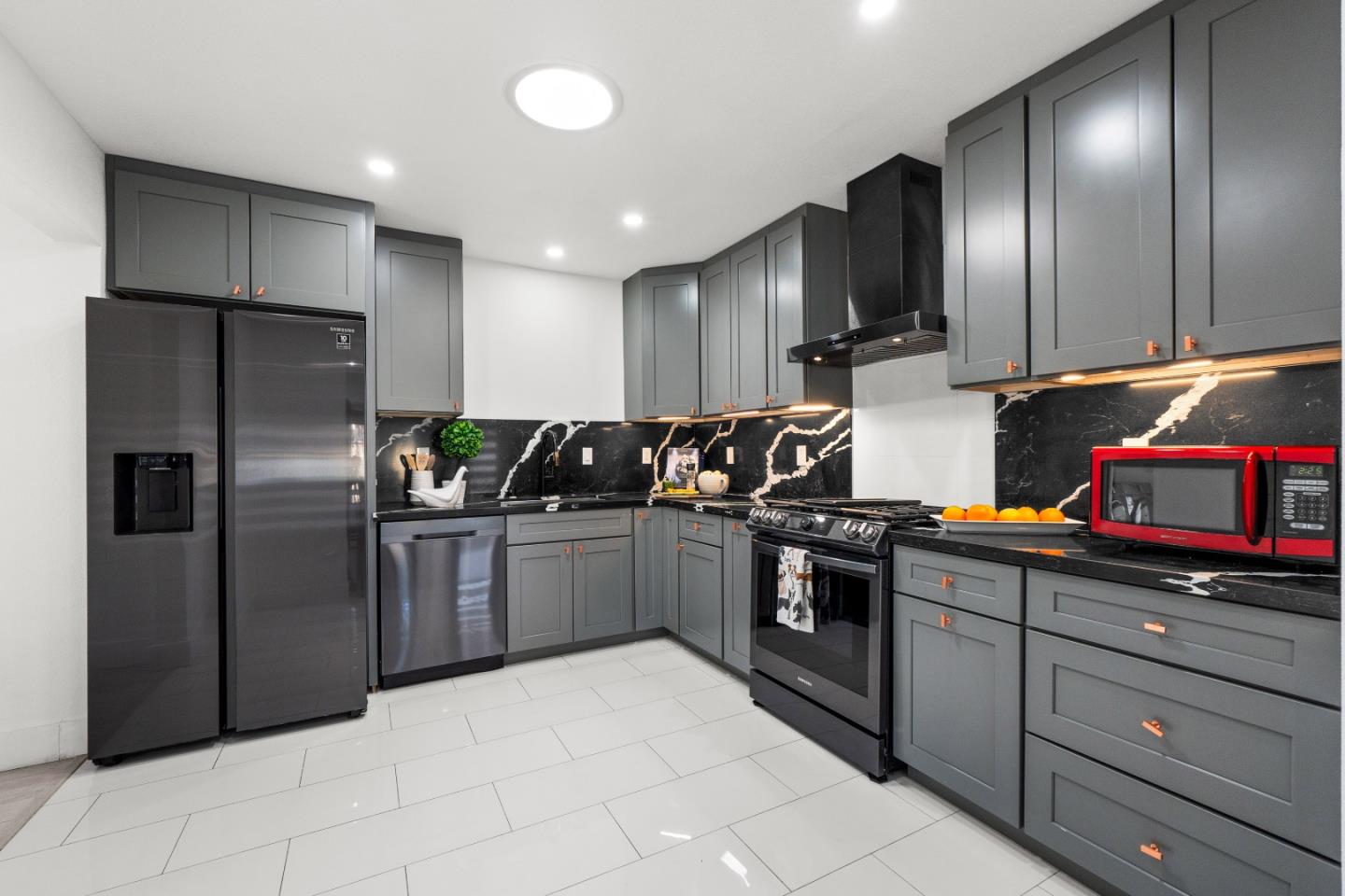 Detail Gallery Image 6 of 39 For 24675 Joanne St, Hayward,  CA 94544 - 4 Beds | 3 Baths