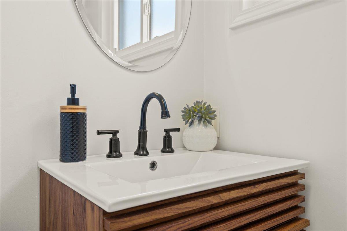 Detail Gallery Image 14 of 35 For 405 Bradley Ave, San Jose,  CA 95128 - 4 Beds | 2 Baths