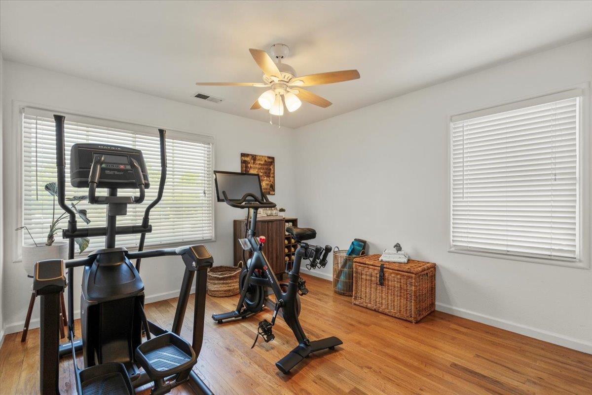Detail Gallery Image 23 of 35 For 405 Bradley Ave, San Jose,  CA 95128 - 4 Beds | 2 Baths