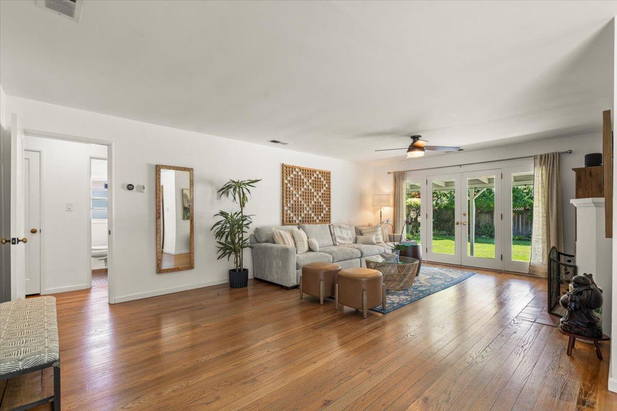 Detail Gallery Image 5 of 35 For 405 Bradley Ave, San Jose,  CA 95128 - 4 Beds | 2 Baths