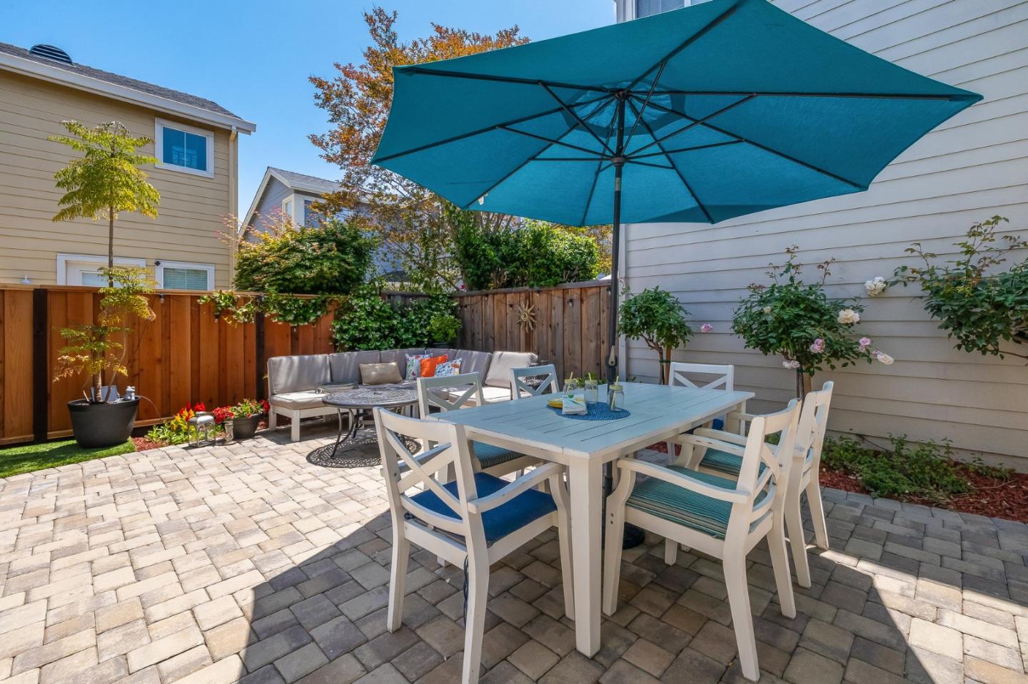 Detail Gallery Image 17 of 44 For 410 Krystallos Ln, Redwood City,  CA 94065 - 4 Beds | 2/1 Baths