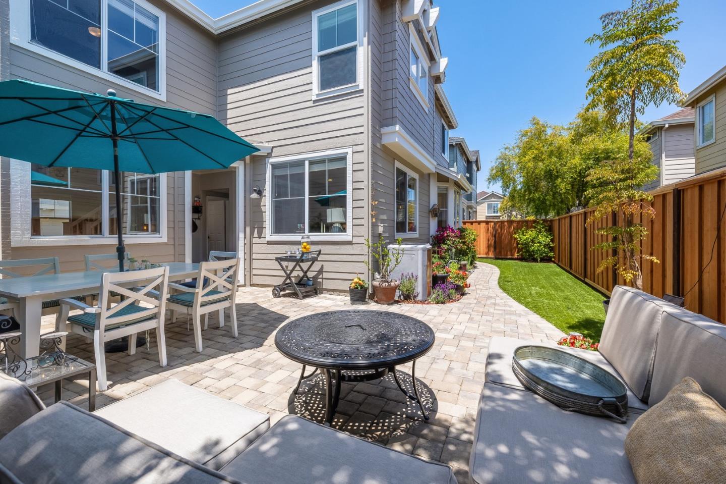 Detail Gallery Image 19 of 44 For 410 Krystallos Ln, Redwood City,  CA 94065 - 4 Beds | 2/1 Baths