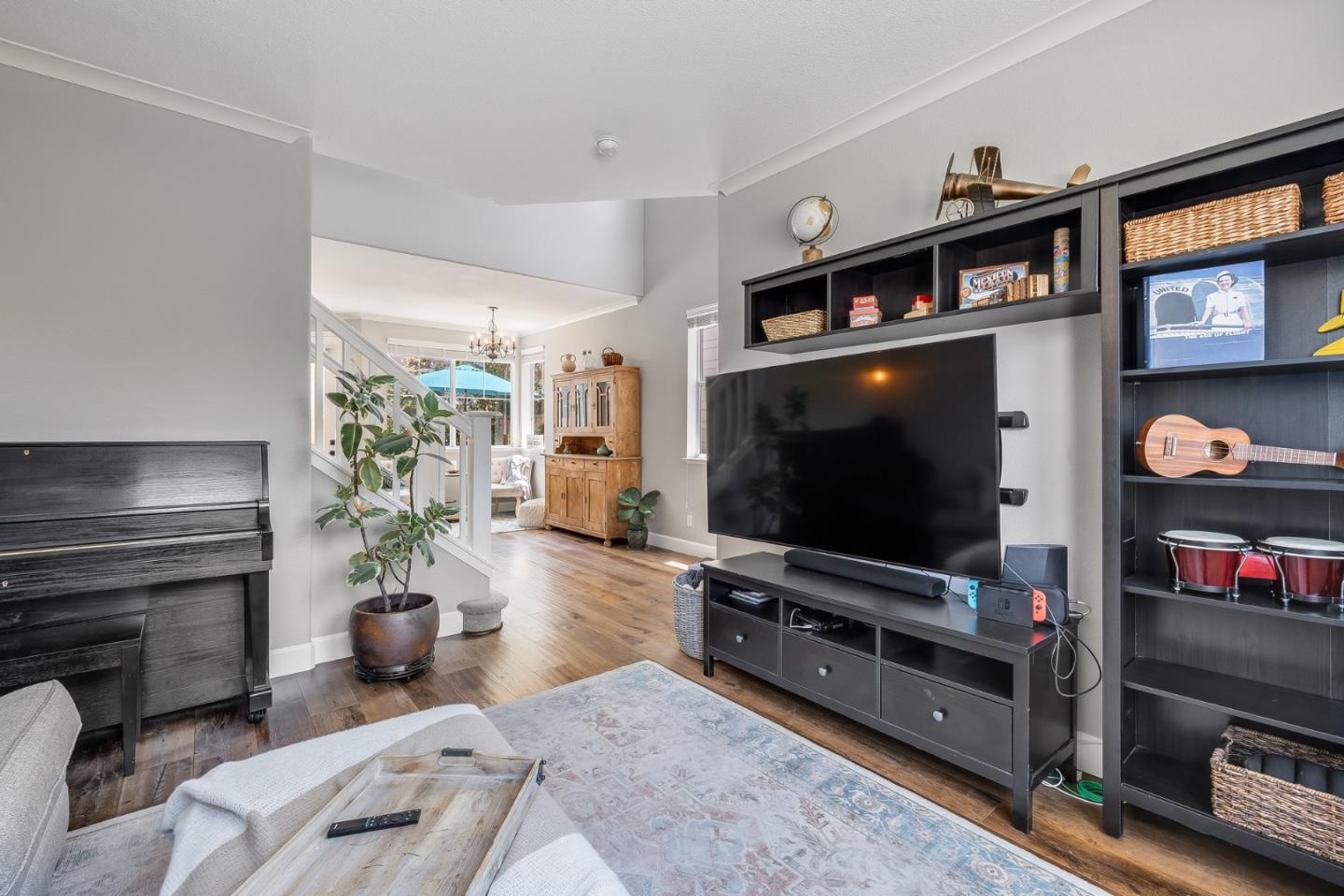 Detail Gallery Image 5 of 44 For 410 Krystallos Ln, Redwood City,  CA 94065 - 4 Beds | 2/1 Baths