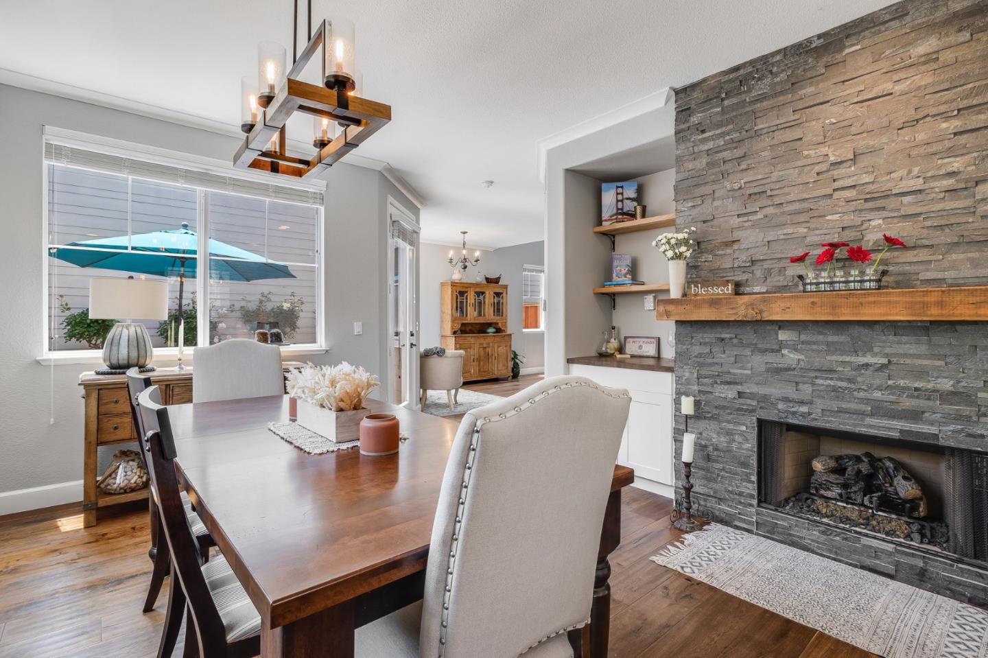 Detail Gallery Image 9 of 44 For 410 Krystallos Ln, Redwood City,  CA 94065 - 4 Beds | 2/1 Baths