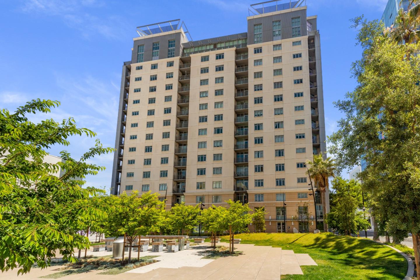 175 W Saint James ST 506, San Jose CA 95110