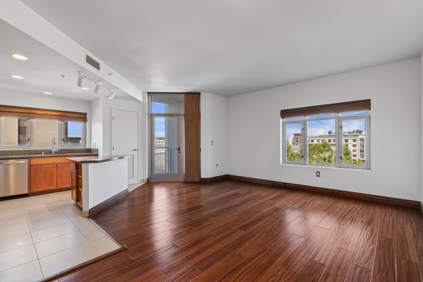 Detail Gallery Image 3 of 27 For 175 W Saint James St #506,  San Jose,  CA 95110 - 2 Beds | 2 Baths