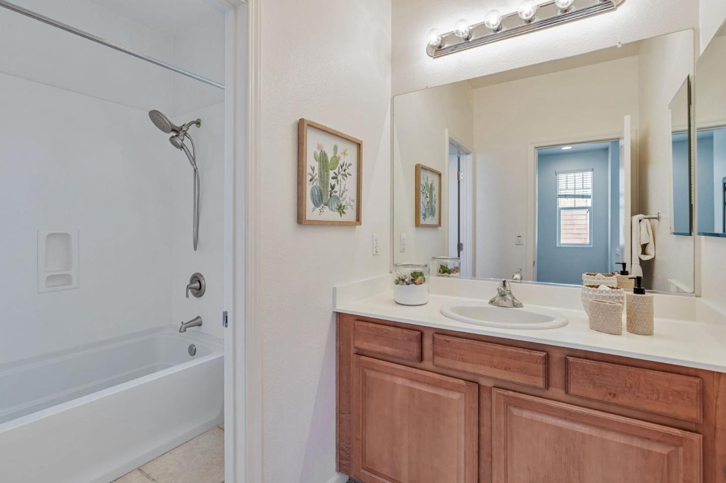 Detail Gallery Image 26 of 34 For 8940 Acorn Way, Gilroy,  CA 95020 - 4 Beds | 2/1 Baths