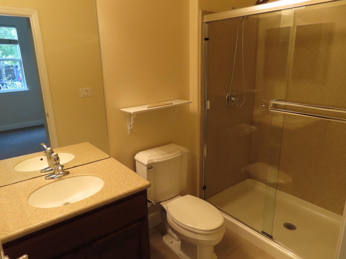Detail Gallery Image 10 of 15 For 176 N Sierra Madre St, Tracy,  CA 95391 - 4 Beds | 3/1 Baths