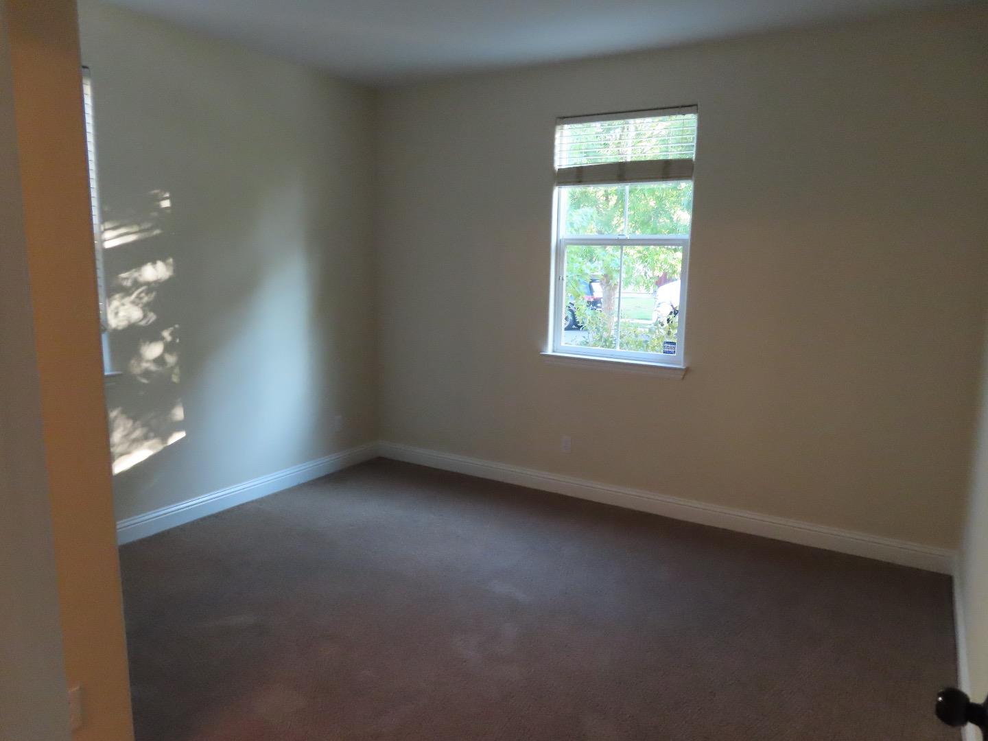Detail Gallery Image 9 of 15 For 176 N Sierra Madre St, Tracy,  CA 95391 - 4 Beds | 3/1 Baths