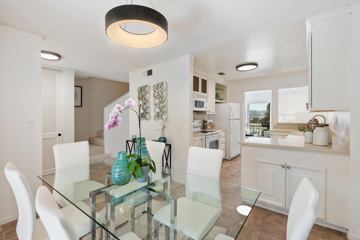 Detail Gallery Image 16 of 38 For 858 Stonegate Dr, South San Francisco,  CA 94080 - 3 Beds | 1/2 Baths