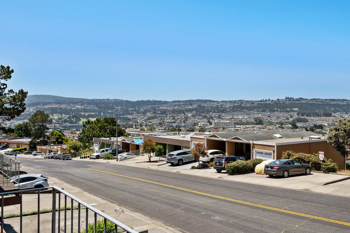 Detail Gallery Image 36 of 38 For 858 Stonegate Dr, South San Francisco,  CA 94080 - 3 Beds | 1/2 Baths